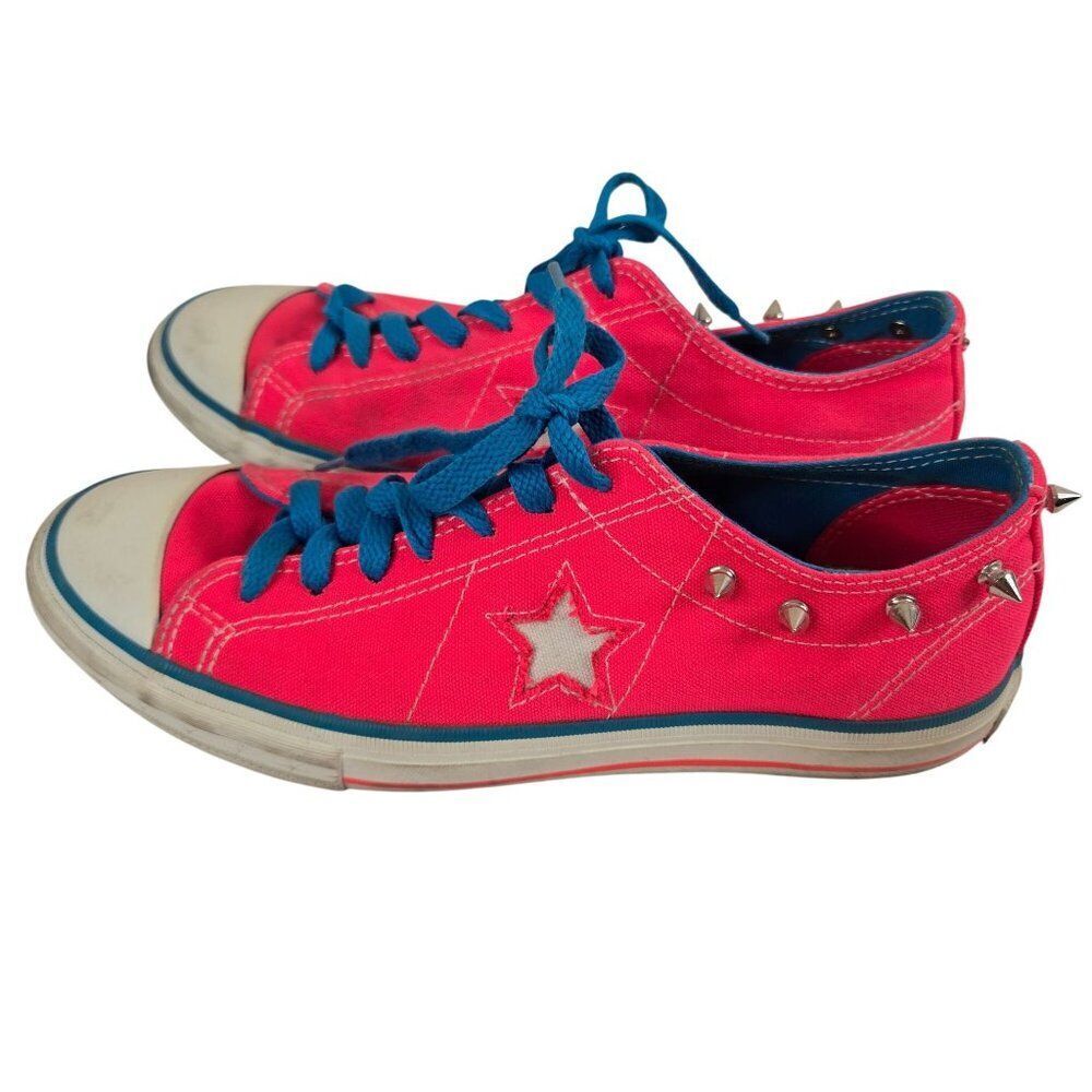 Converse Neon Pink Canvas Spiked Low-Top Sneakers Blue Laces Size 9 Womens